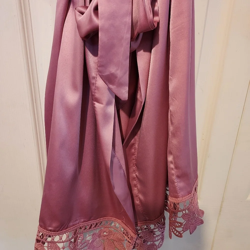 Womens One Size Robe Kimono Rose Mauve Bell Sleeve Lace Trim Belt Glam